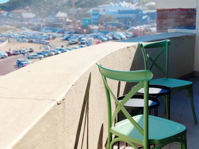 Luxury Two-Bedroom Penthouse Coastal Retreat gallery image 4