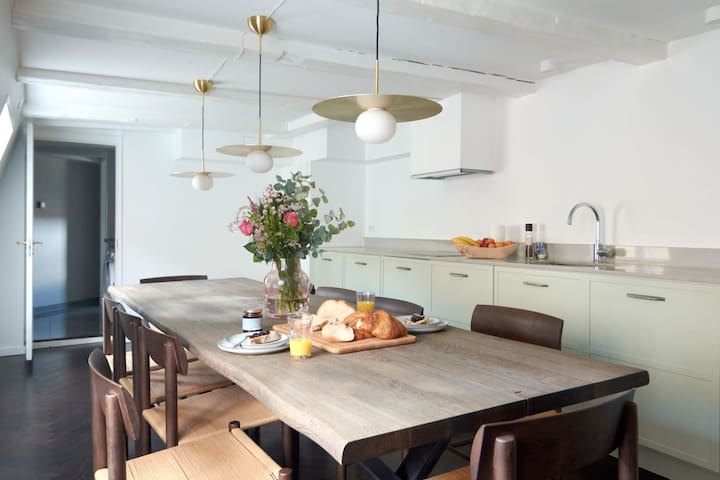 Luxury 2-Story Penthouse w/Private Rooftop in CPH gallery image 3