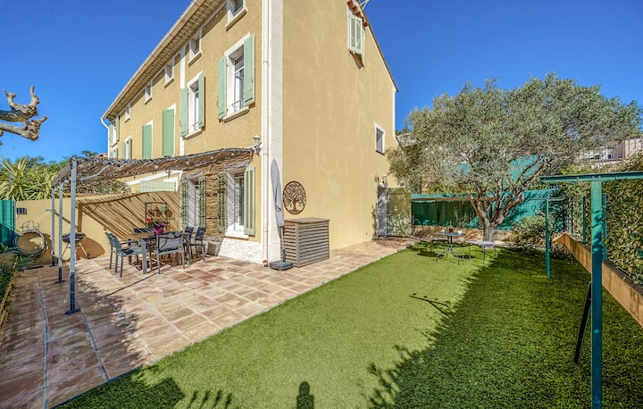 Amazing Home In Sanary-sur-mer With Wifi - Bandol