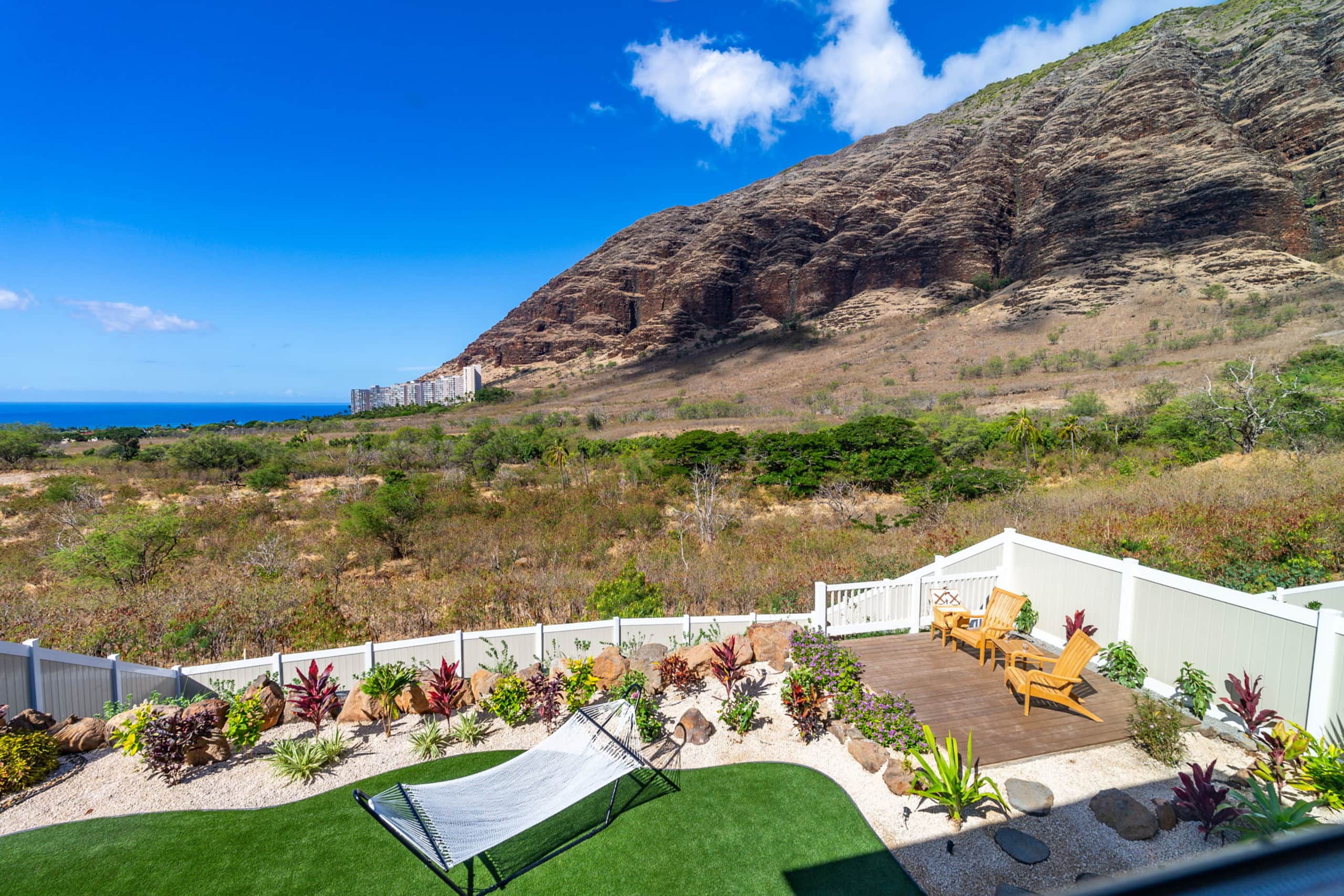Home in Waianae · ★4.83 · 3 bedrooms · 4 beds · 2.5 private baths - Image 12