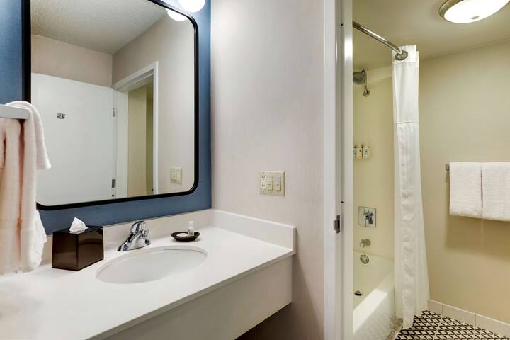 Two Family-friendly Units, Pets are Welcome! gallery image 4