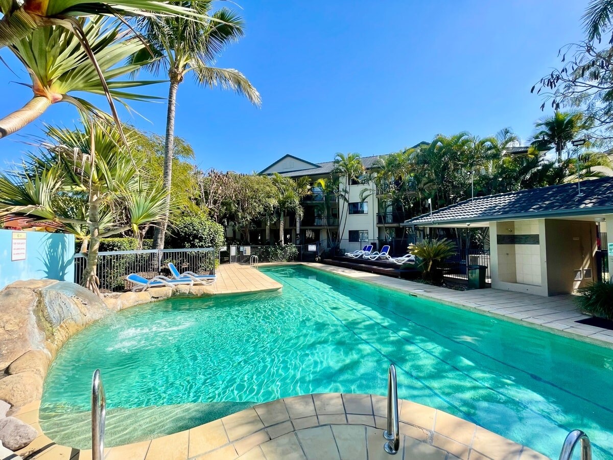 Popular Airbnb listing: Turtle Beach 2BR Family Poolside Paradise #233 in Mermaid Waters