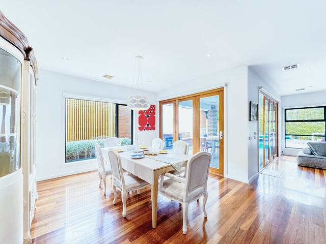 Elegant Poolside Serenity Stay gallery image 4