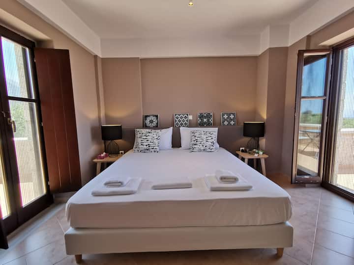Anaroussa Villa, Chumba kizuri cha kulala