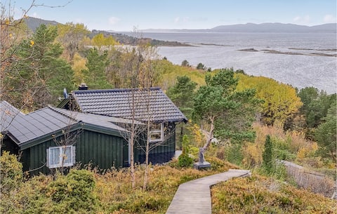 Cozy home in Kjørsvikbugen with WiFi