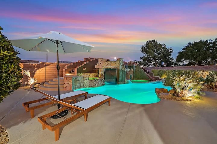 Luxury 5BR Villa | Pool, Hot Tub, RV Friendly