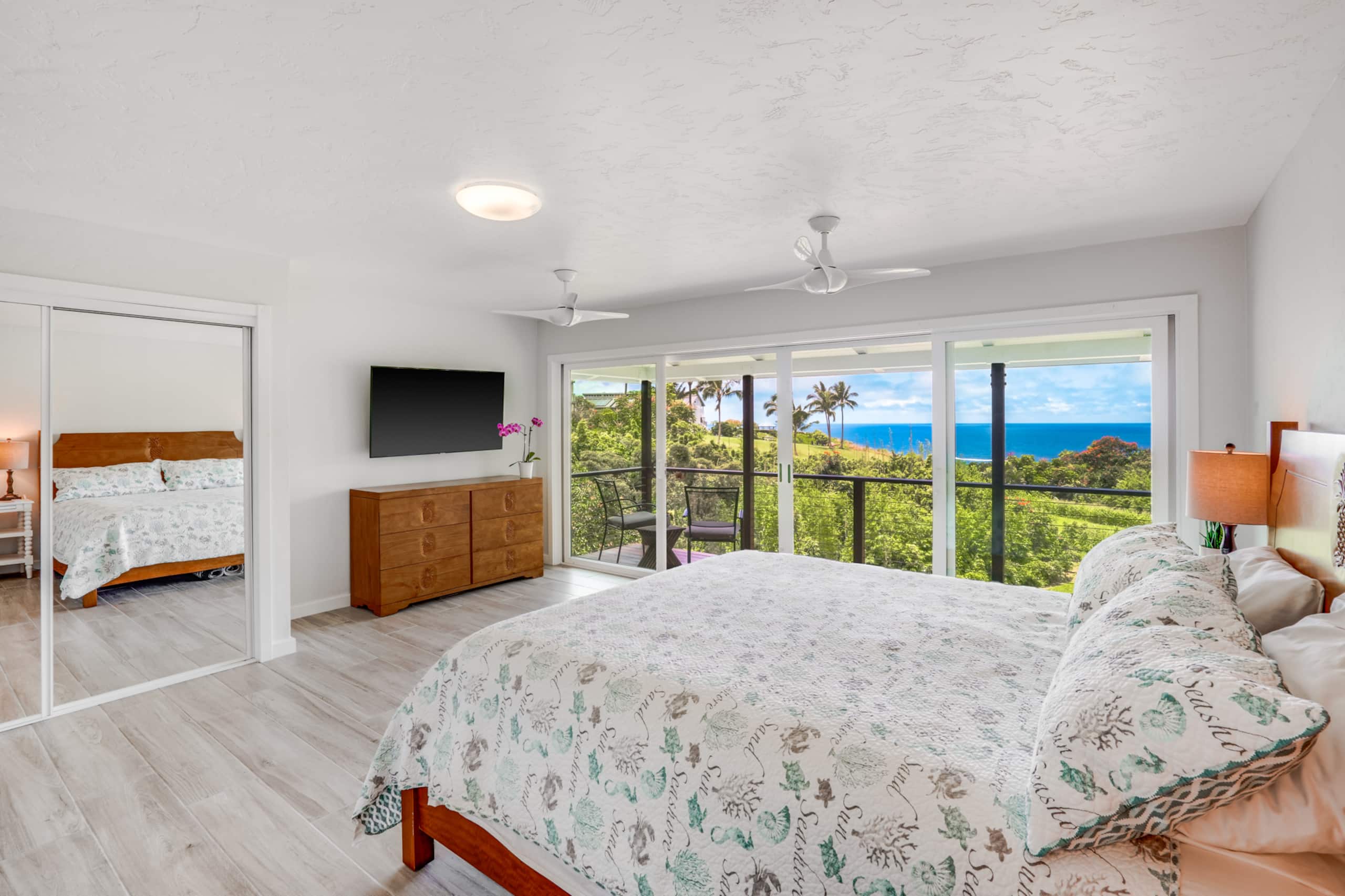 Home in Princeville · ★4.94 · 4 bedrooms · 5 beds · 2.5 baths - Image 25