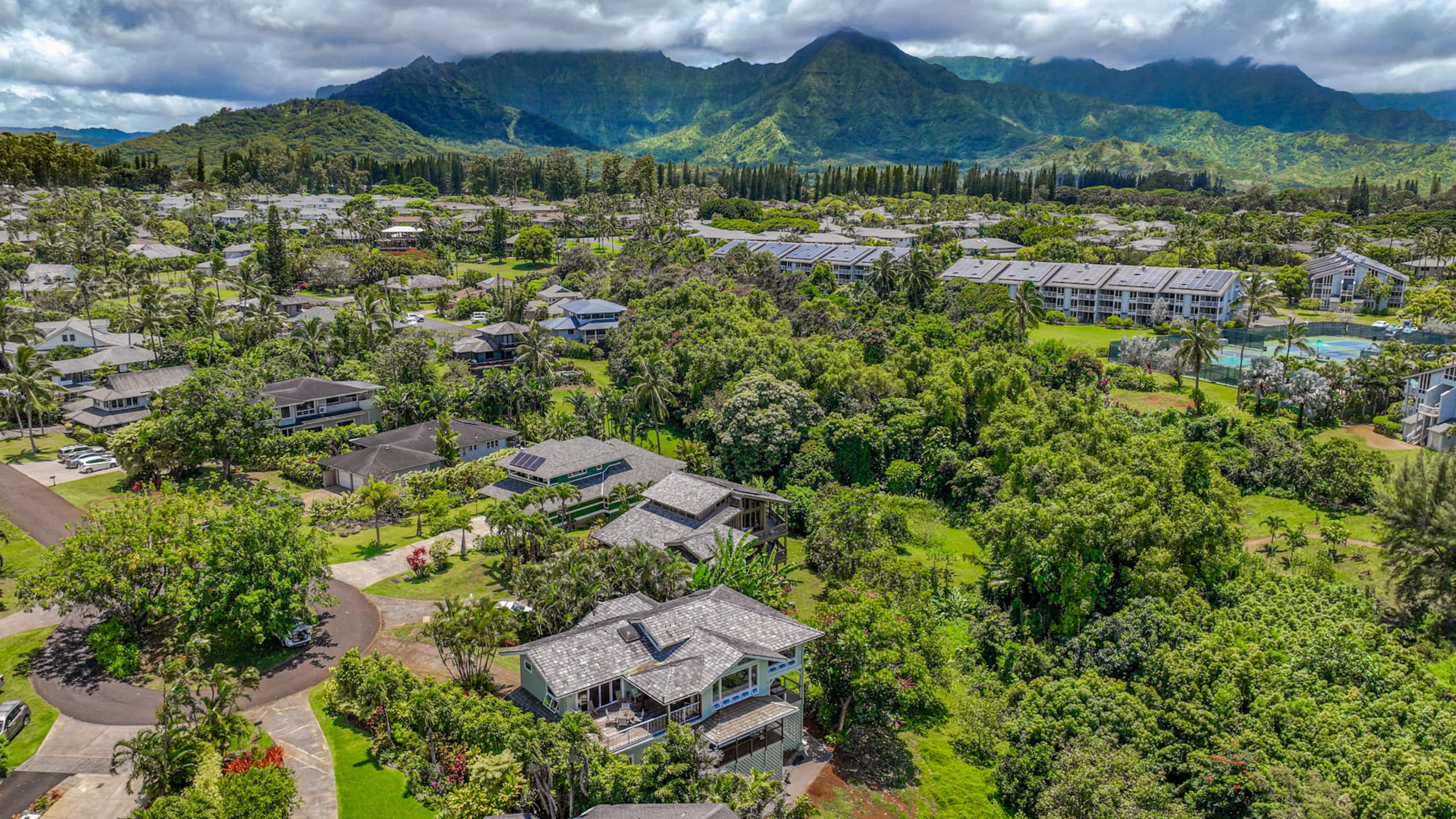 Home in Princeville · ★4.94 · 4 bedrooms · 5 beds · 2.5 baths - Image 36