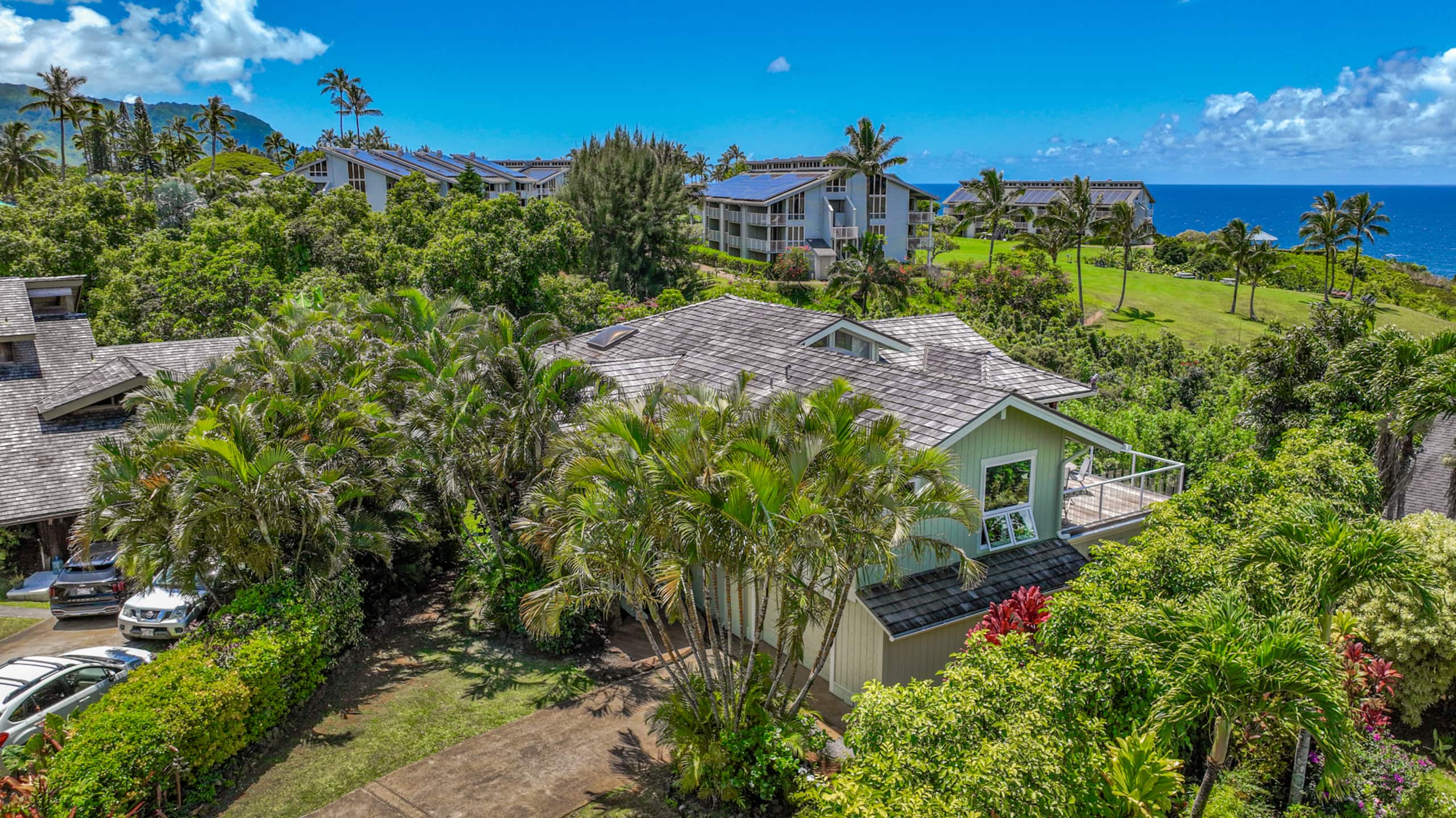 Home in Princeville · ★4.94 · 4 bedrooms · 5 beds · 2.5 baths - Image 38