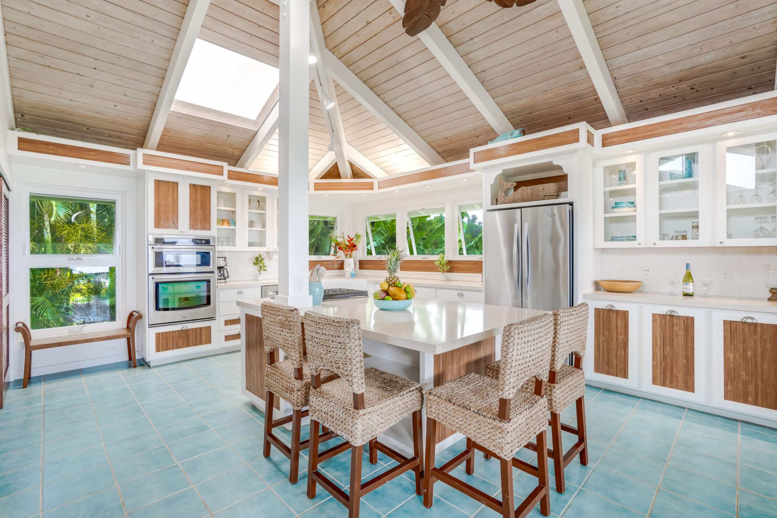 Home in Princeville · ★4.94 · 4 bedrooms · 5 beds · 2.5 baths - Image 3