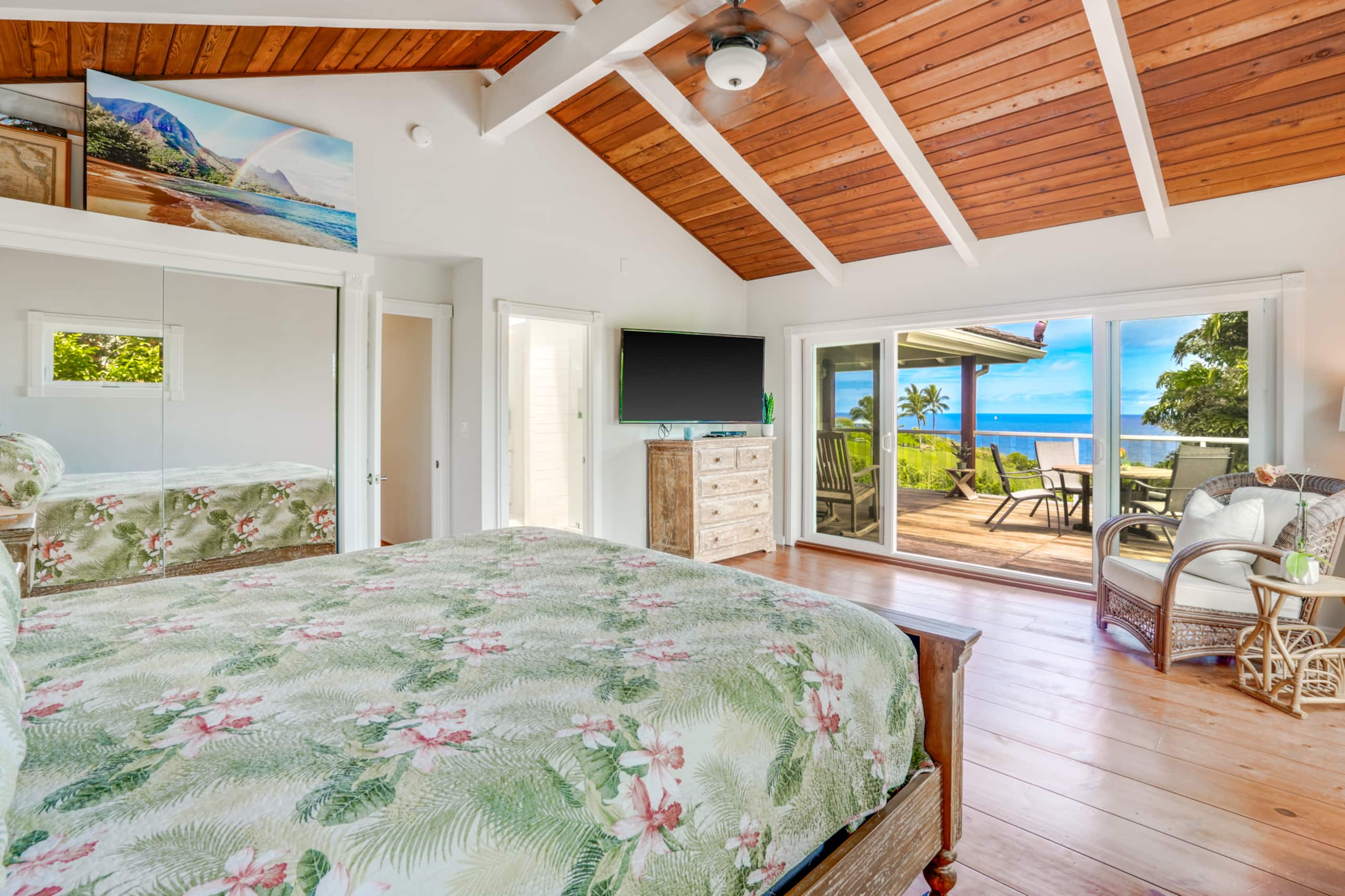 Home in Princeville · ★4.94 · 4 bedrooms · 5 beds · 2.5 baths - Image 17