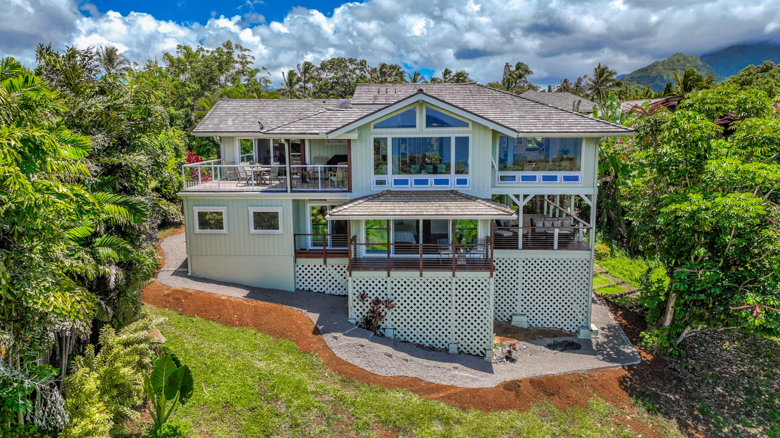 Home in Princeville · ★4.94 · 4 bedrooms · 5 beds · 2.5 baths - Image 34