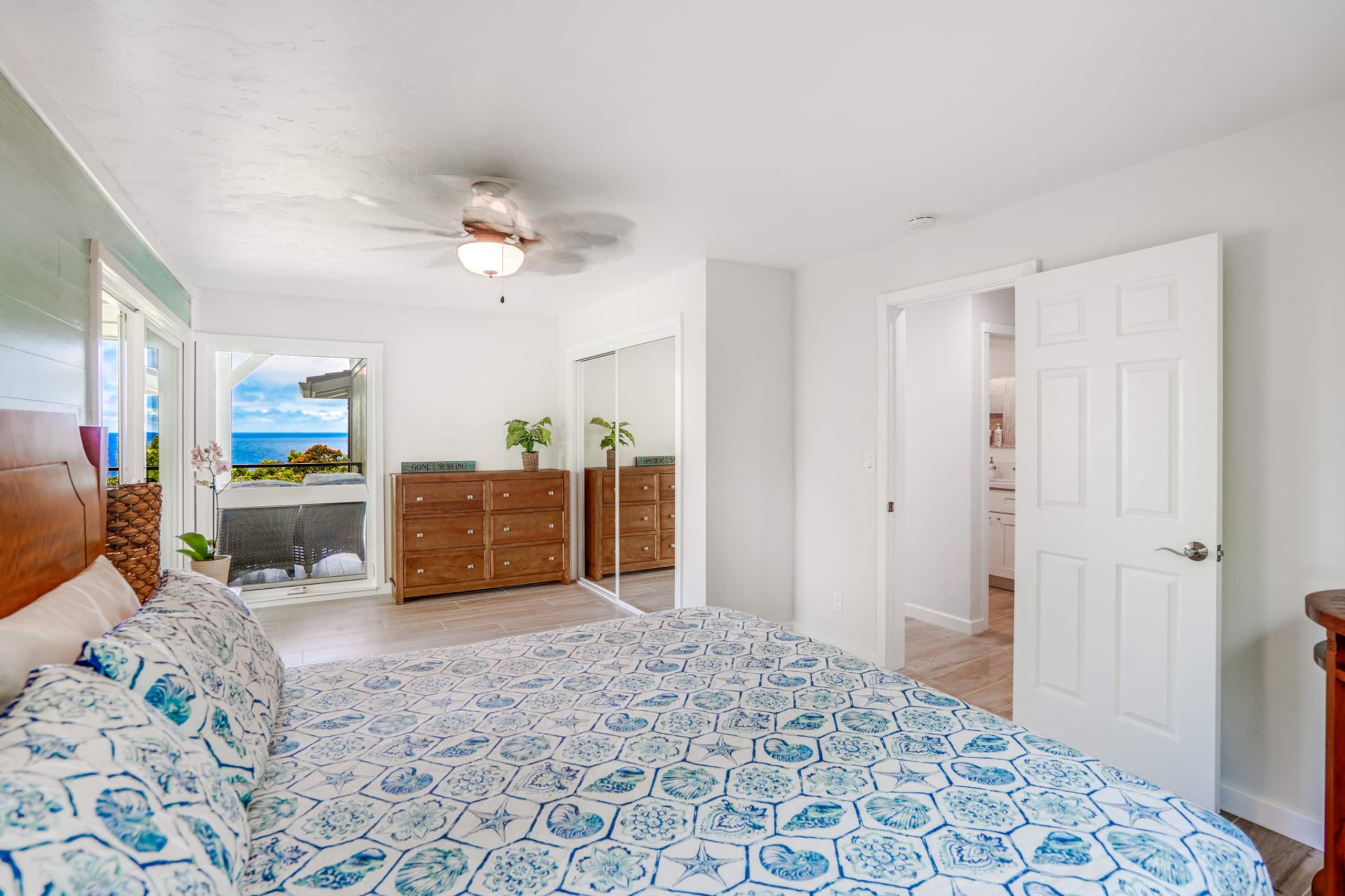 Home in Princeville · ★4.94 · 4 bedrooms · 5 beds · 2.5 baths - Image 22