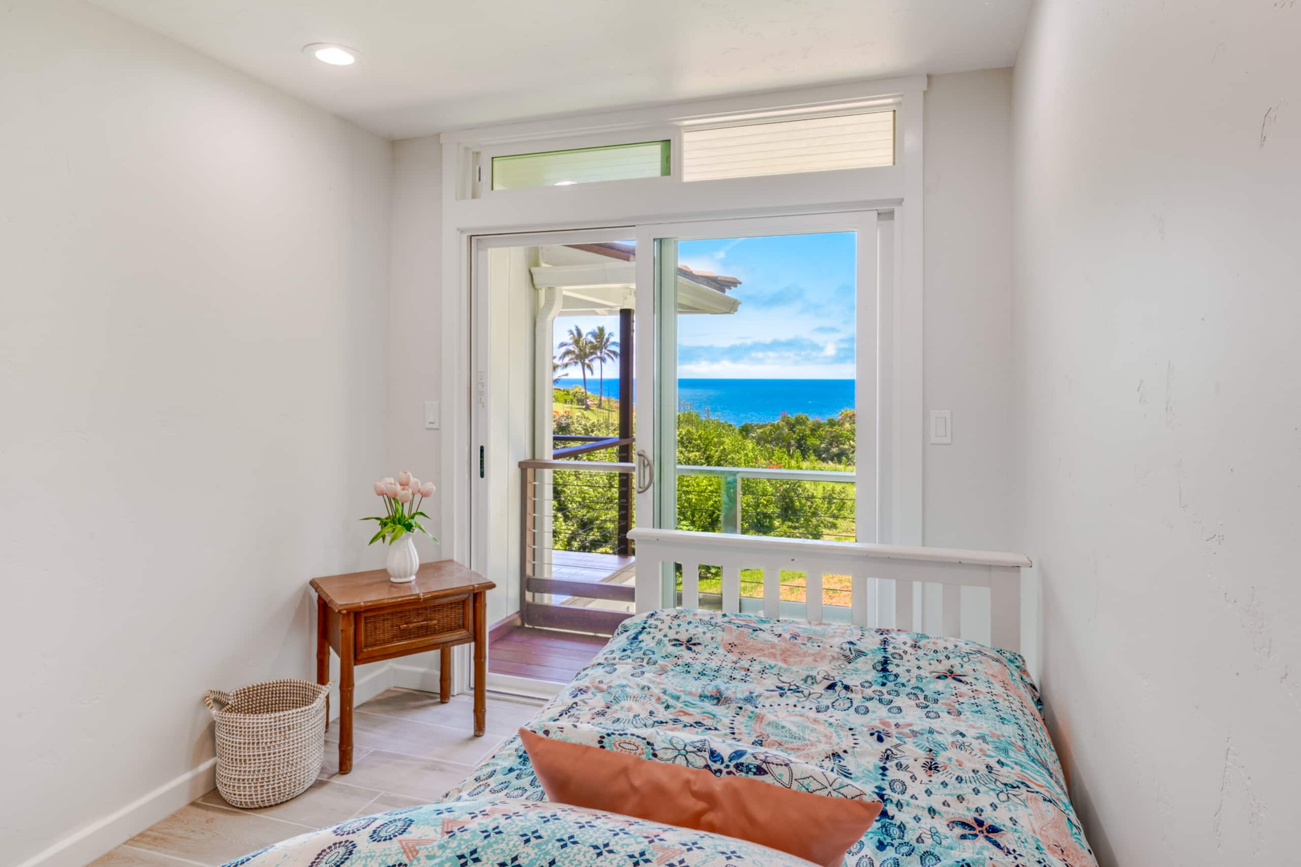 Home in Princeville · ★4.94 · 4 bedrooms · 5 beds · 2.5 baths - Image 29