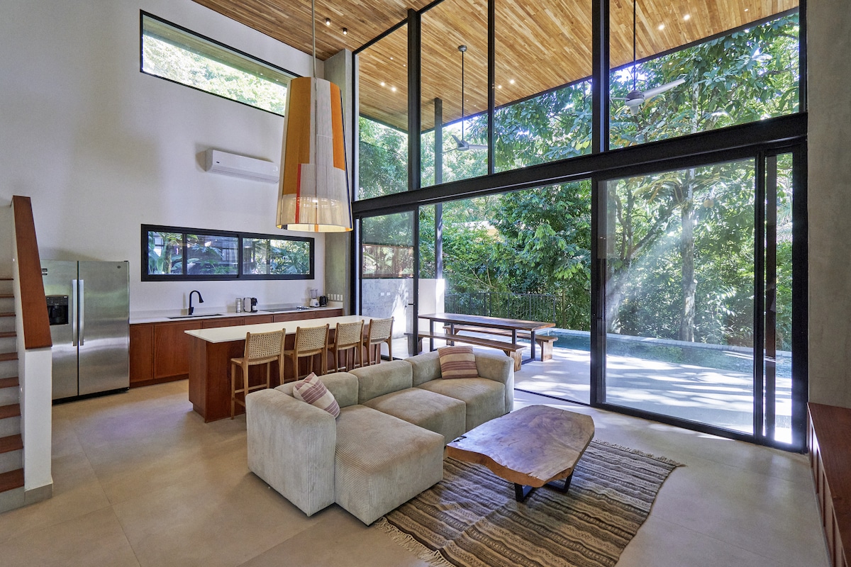 4BR Villa - Best Location In ST - Private Pool - Villas for Rent in Santa Teresa, Puntarenas Province, Costa Rica - Image 1
