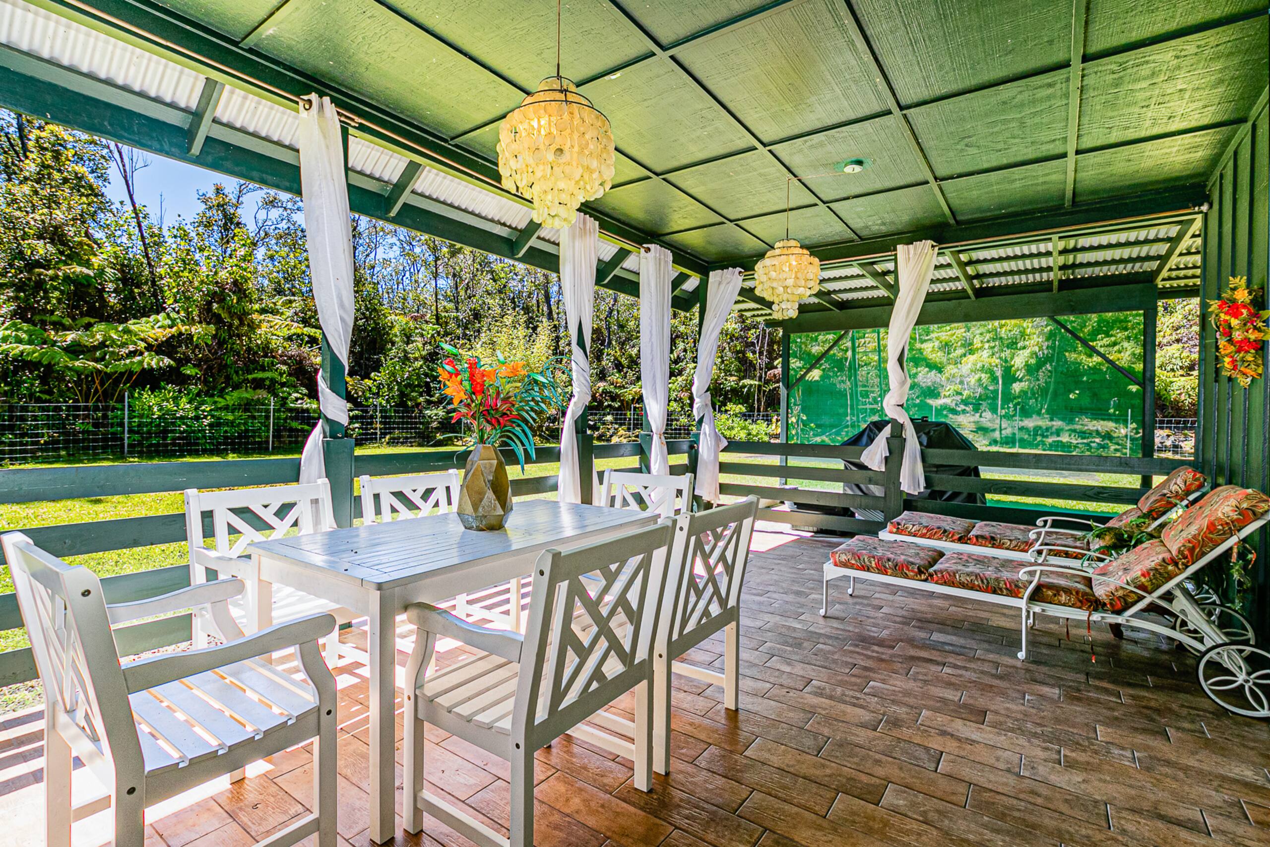 Home in Volcano · ★4.77 · 4 bedrooms · 5 beds · 3 private baths - Image 12
