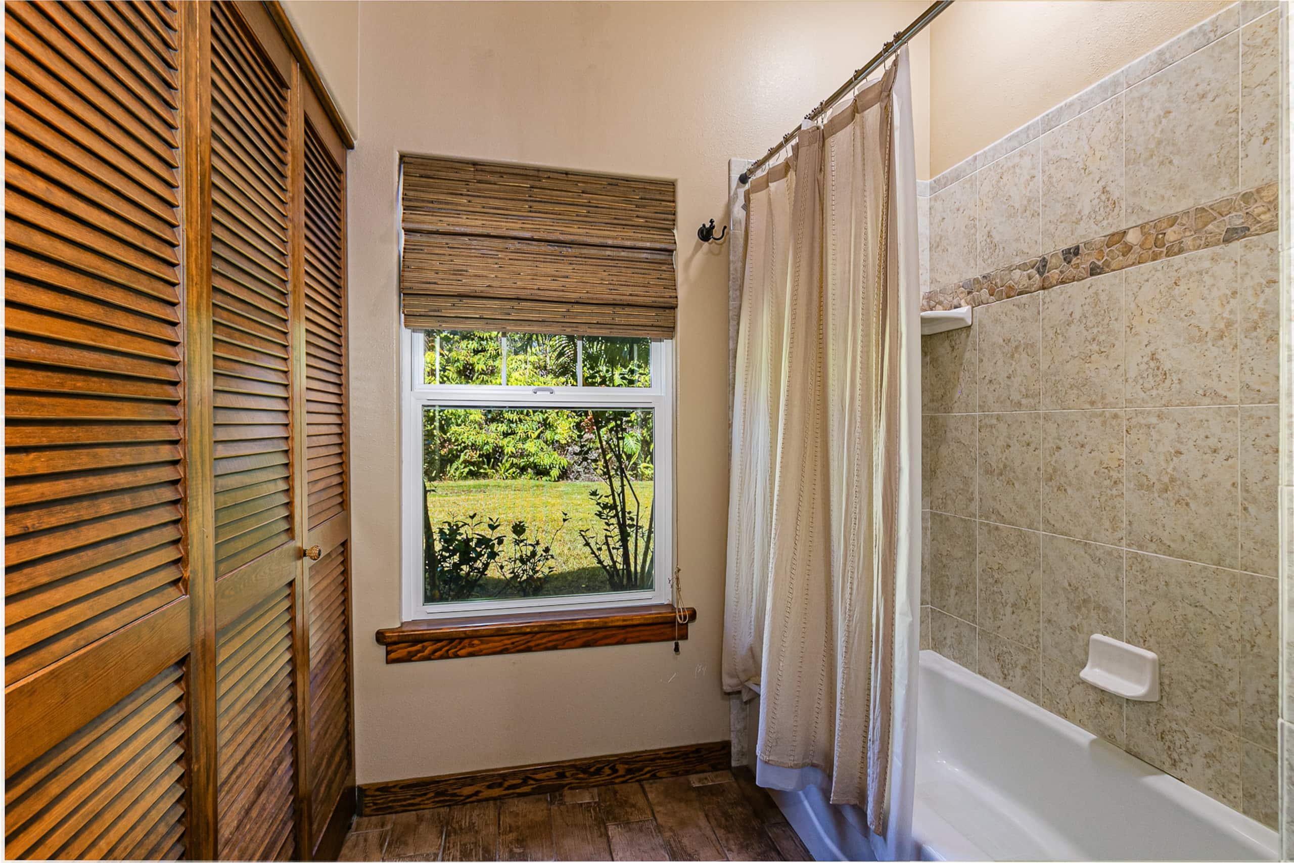 Home in Volcano · ★4.77 · 4 bedrooms · 5 beds · 3 private baths - Image 24