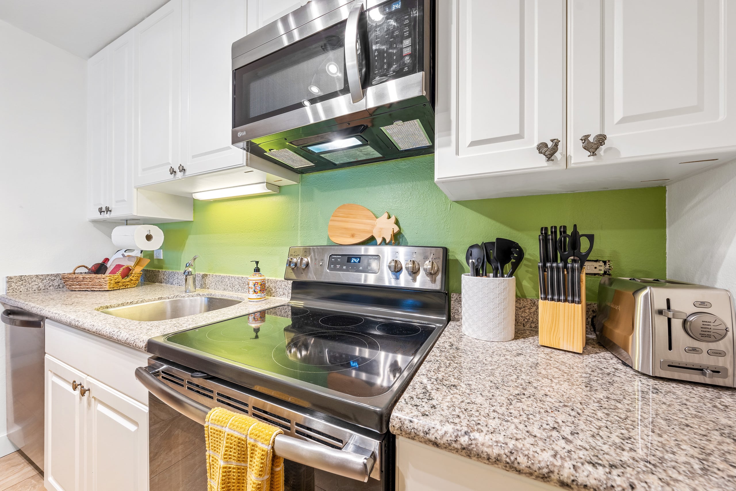 Condo in Kapaa · ★4.88 · 2 bedrooms · 2 beds · 2 baths - Photo 8