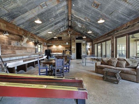 Ultimate Vacation Home with ALL of the amenities!