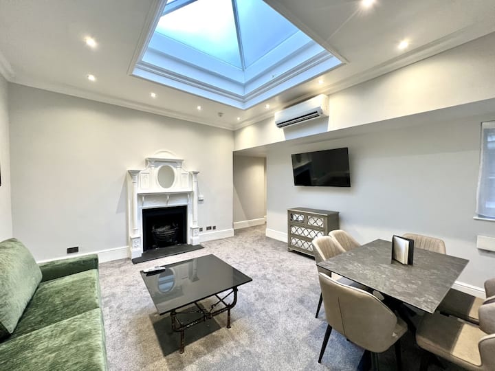 3 Bed/3 Bath Modern Flat, Patio, Sky Tv, Ac - Central London