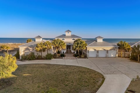 Alpha At The Point: Oceanfront, Private Pool & Hot