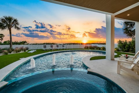 Beachfront Luxury - Resort Pool - Steps to Village