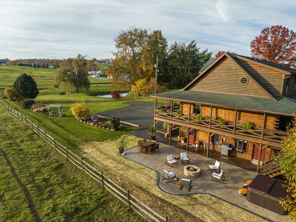 Top-earning Airbnb listing in Millersburg, 6 bedrooms