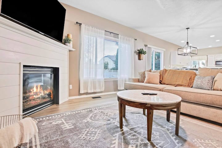 Spacious 4br Meridian Home – Near Dining & Parks - Meridian, ID