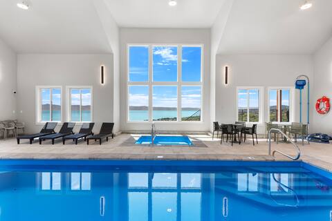 Monster Mansion Pool-Sports Court-Theater Sleeps83