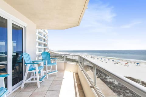 Enclave 401: Beachfront, Tennis, & Stunning Views