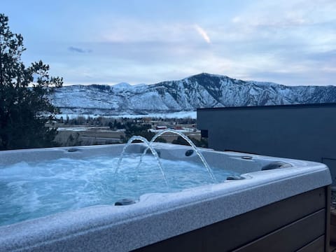 Aspen Oasis - Hot Tub, Views, Pets, 7Acre, Luxe