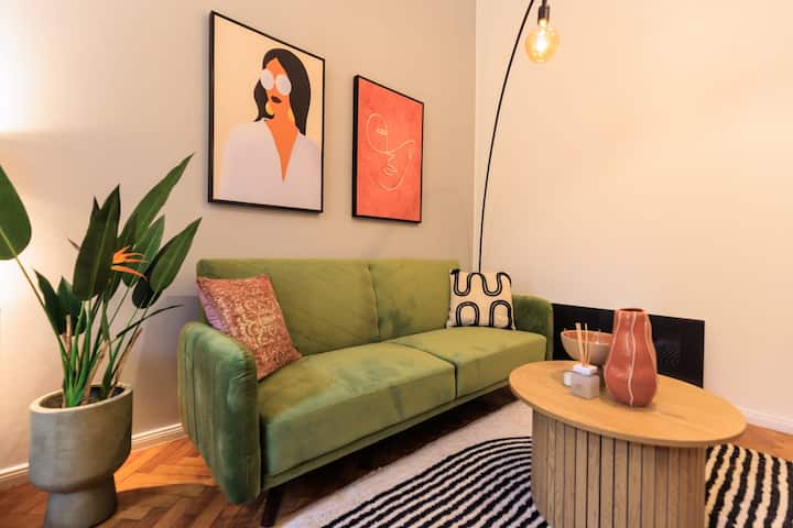 Stylish Designer Flat With Balcony | City Center - Budapest