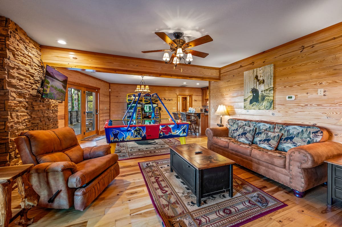 Living room 3 at Majestica Lodge