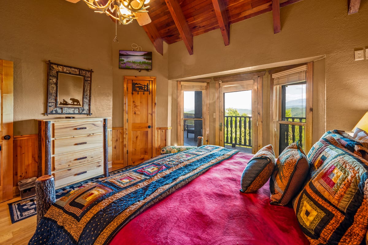 Main Level King Bedroom at Majestica Lodge