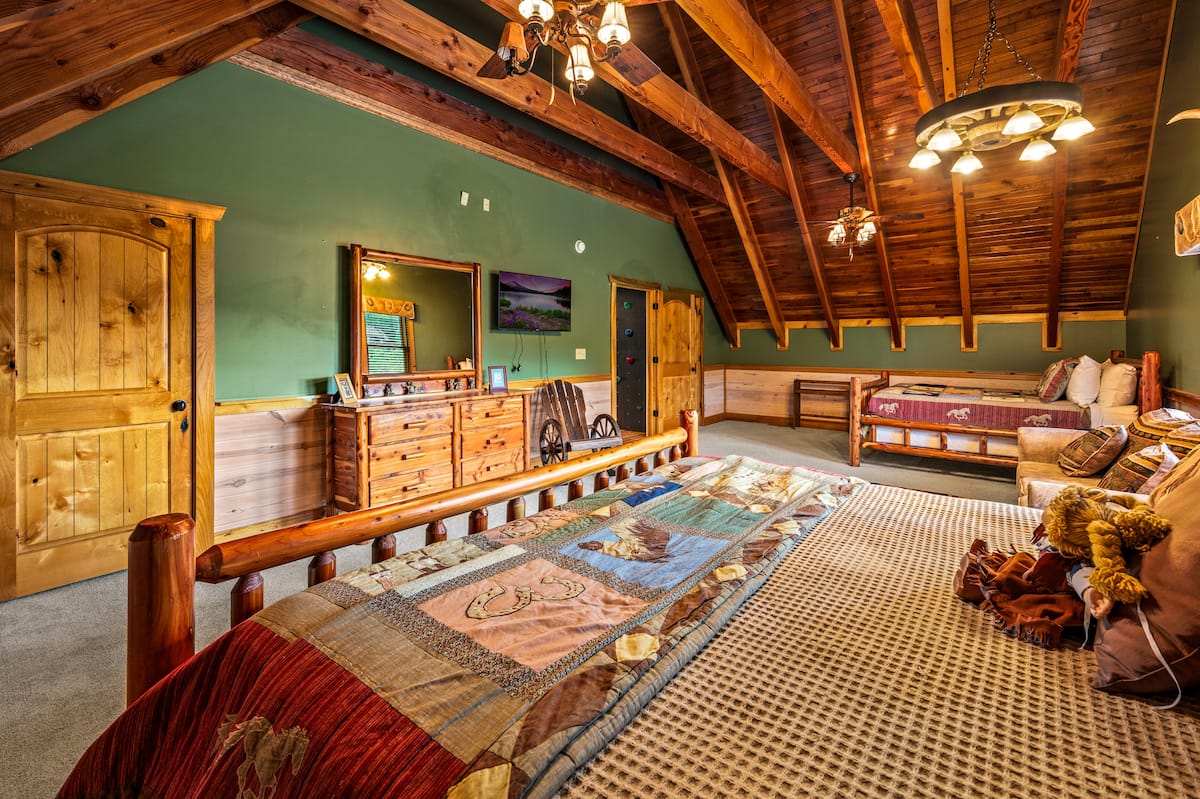 Loft Bedroom at Majestica Lodge