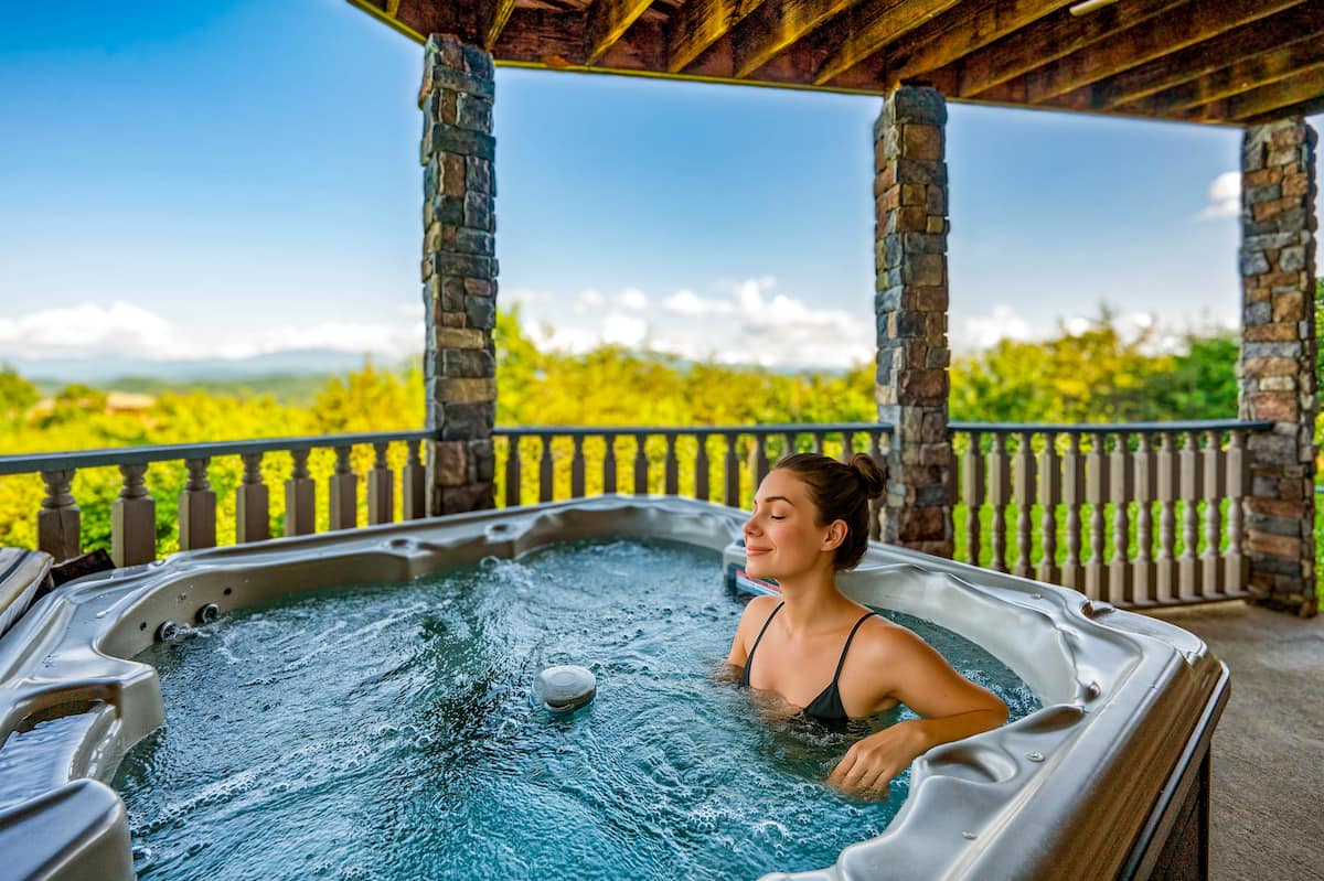 First Level Patio Hot Tub at Majestica Lodge