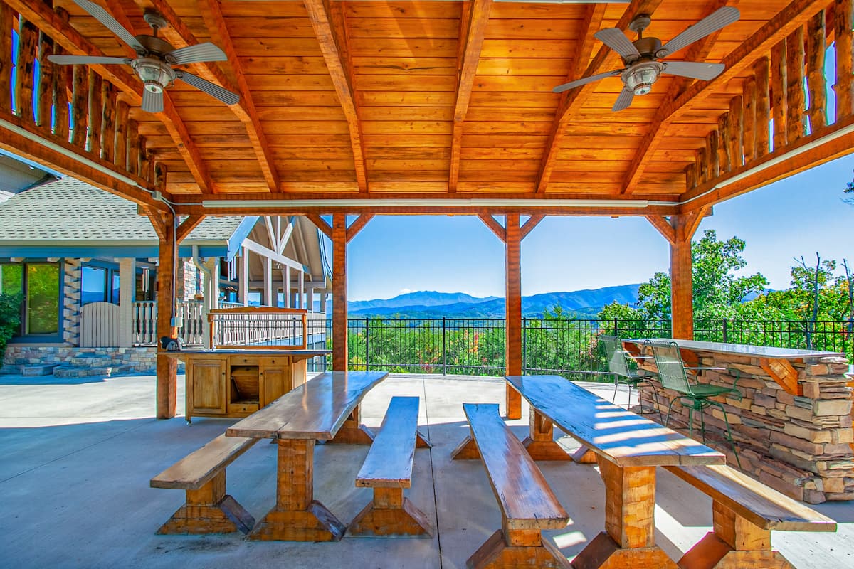 Smokey mountain picnic tables. at Majestica Lodge