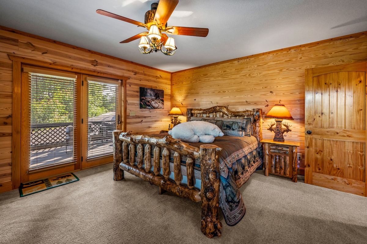 Bedroom 3 at Majestica Lodge