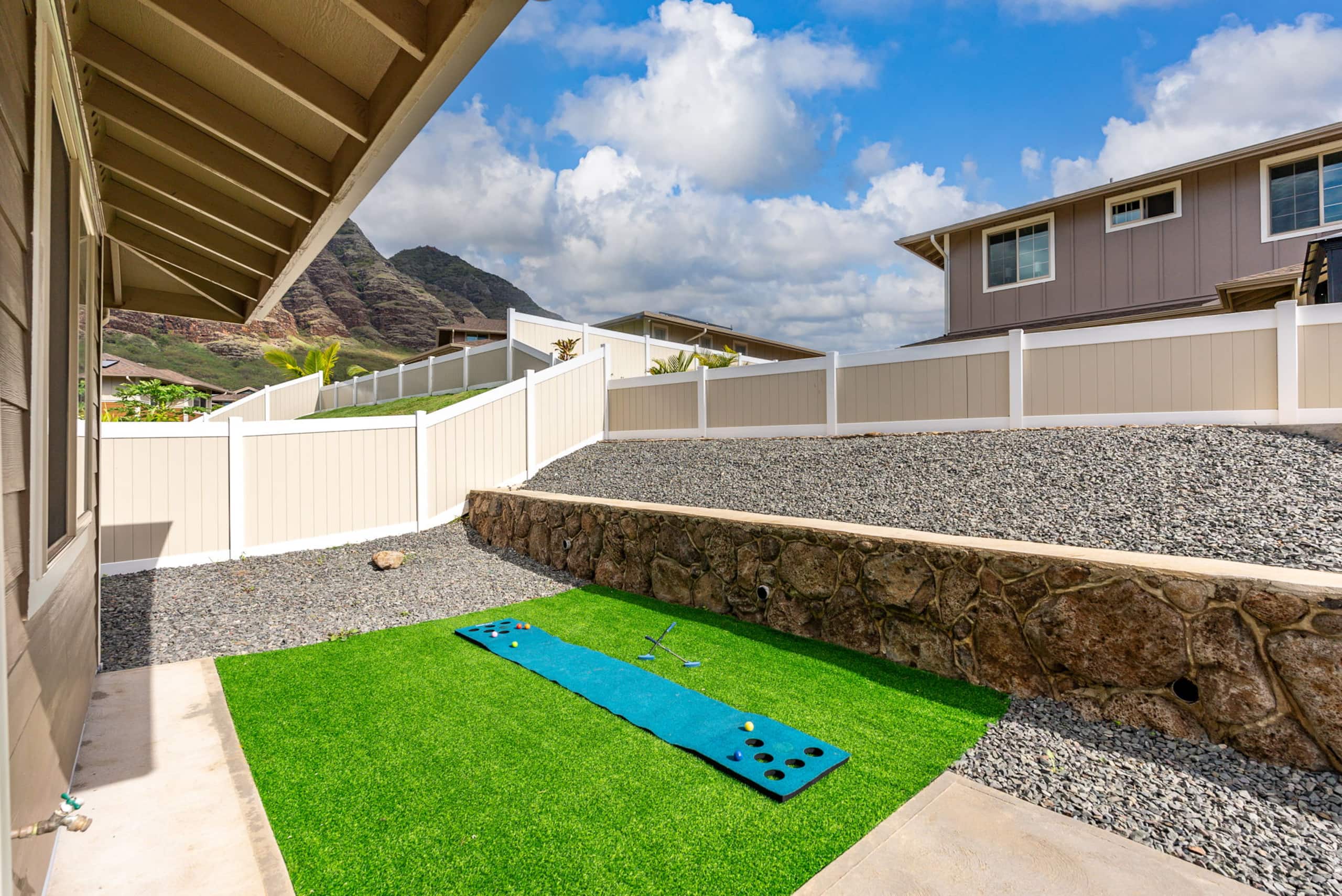 Villa in Waianae · ★4.87 · 4 bedrooms · 8 beds · 2.5 private baths - Image 12