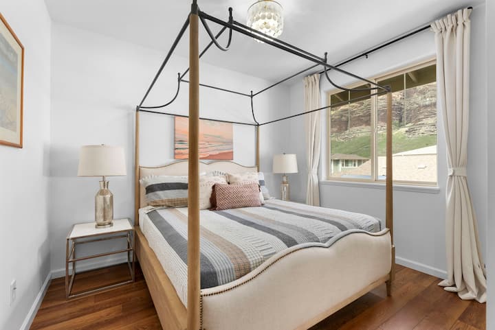 Chumba cha kulala 4 kina kitanda cha mfalme.