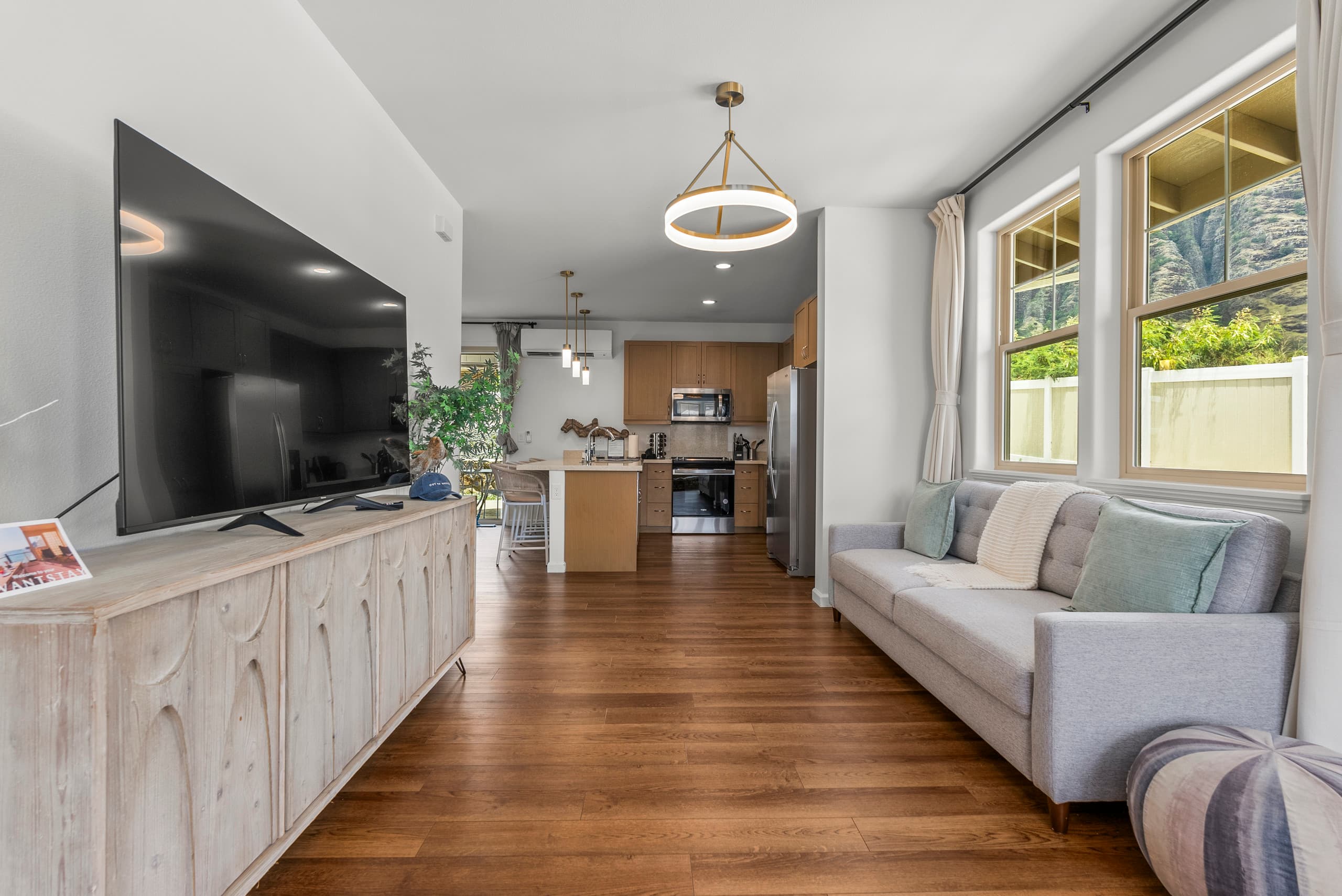 Villa in Waianae · ★4.87 · 4 bedrooms · 8 beds · 2.5 private baths - Image 15