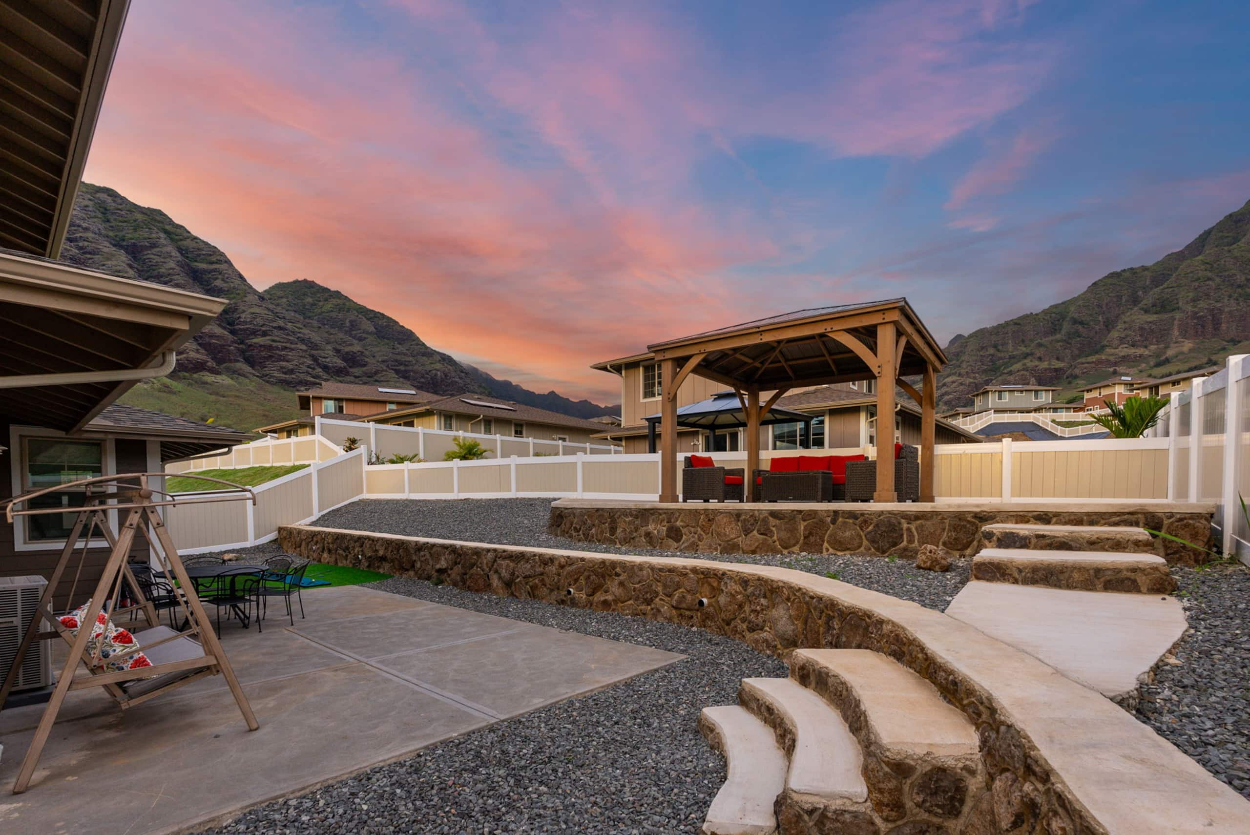 Villa in Waianae · ★4.87 · 4 bedrooms · 8 beds · 2.5 private baths - Image 13