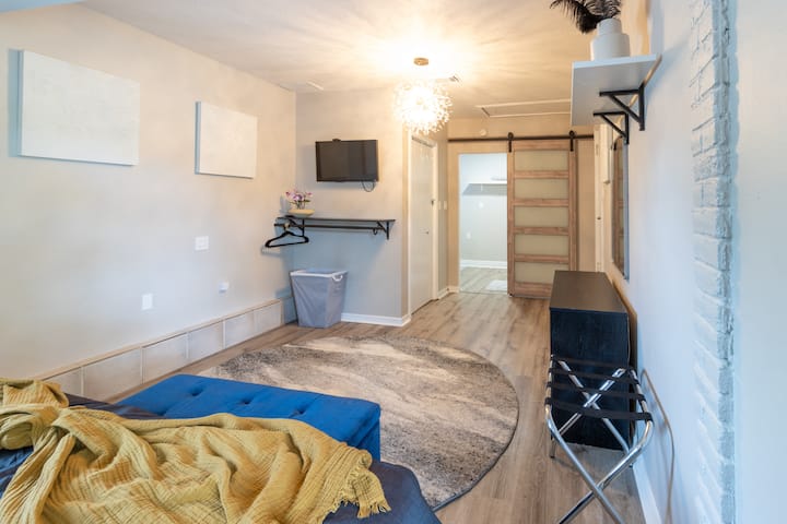Dormitorio principal con cama king size