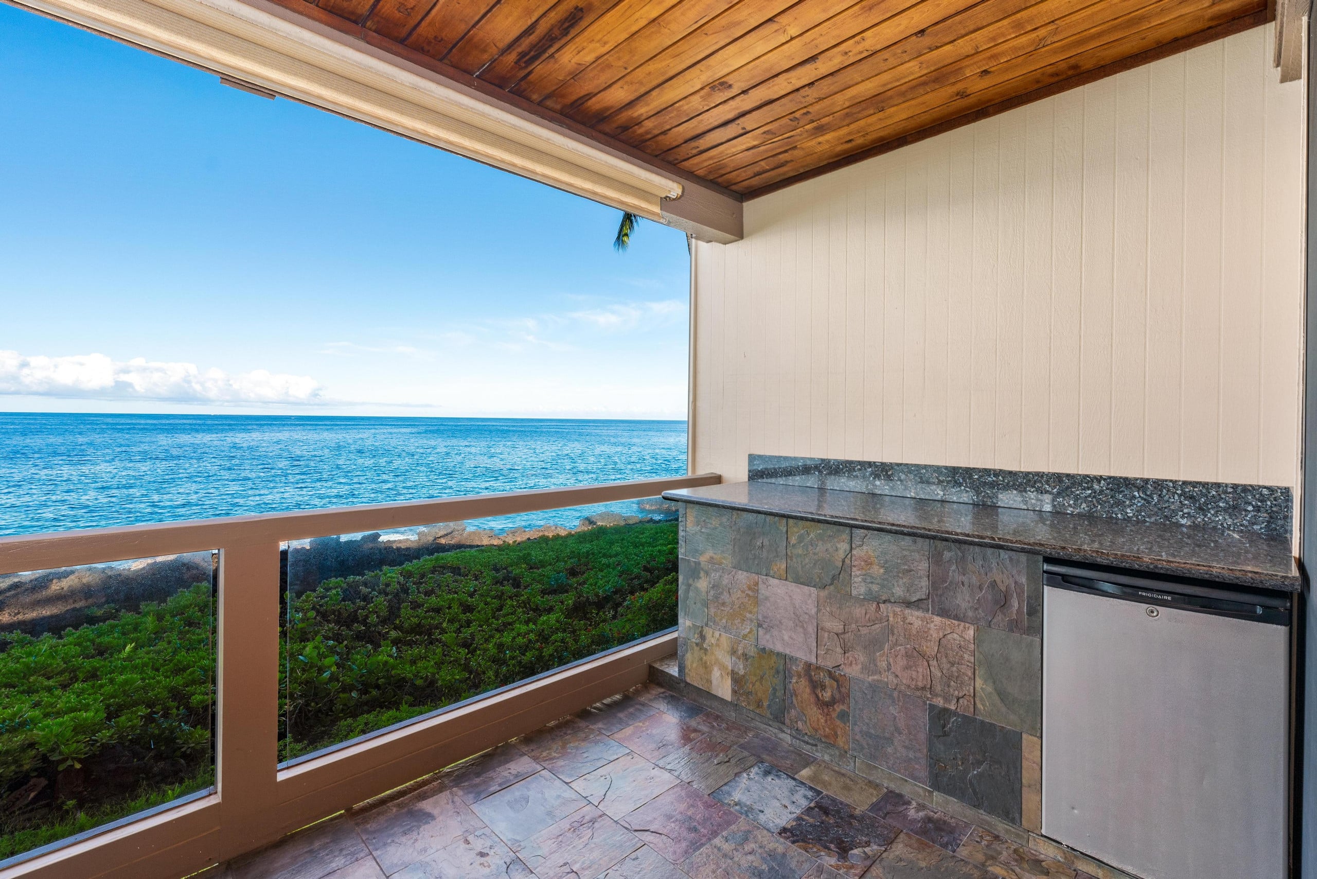 Condo in Kailua-Kona · ★4.62 · 2 bedrooms · 3 beds · 2 shared baths - Image 8