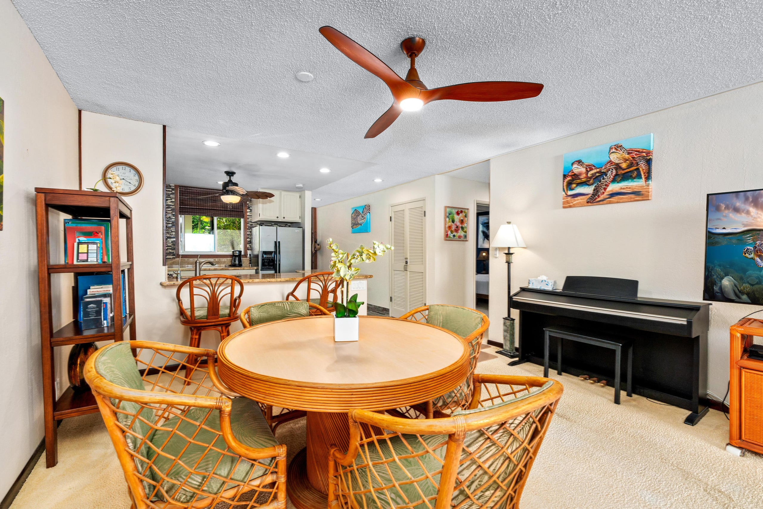 Condo in Kailua-Kona · ★4.62 · 2 bedrooms · 3 beds · 2 shared baths - Image 17