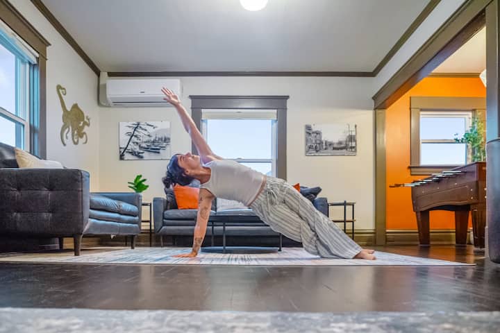Fountain District Retreat In Prime Location - Bellingham, WA