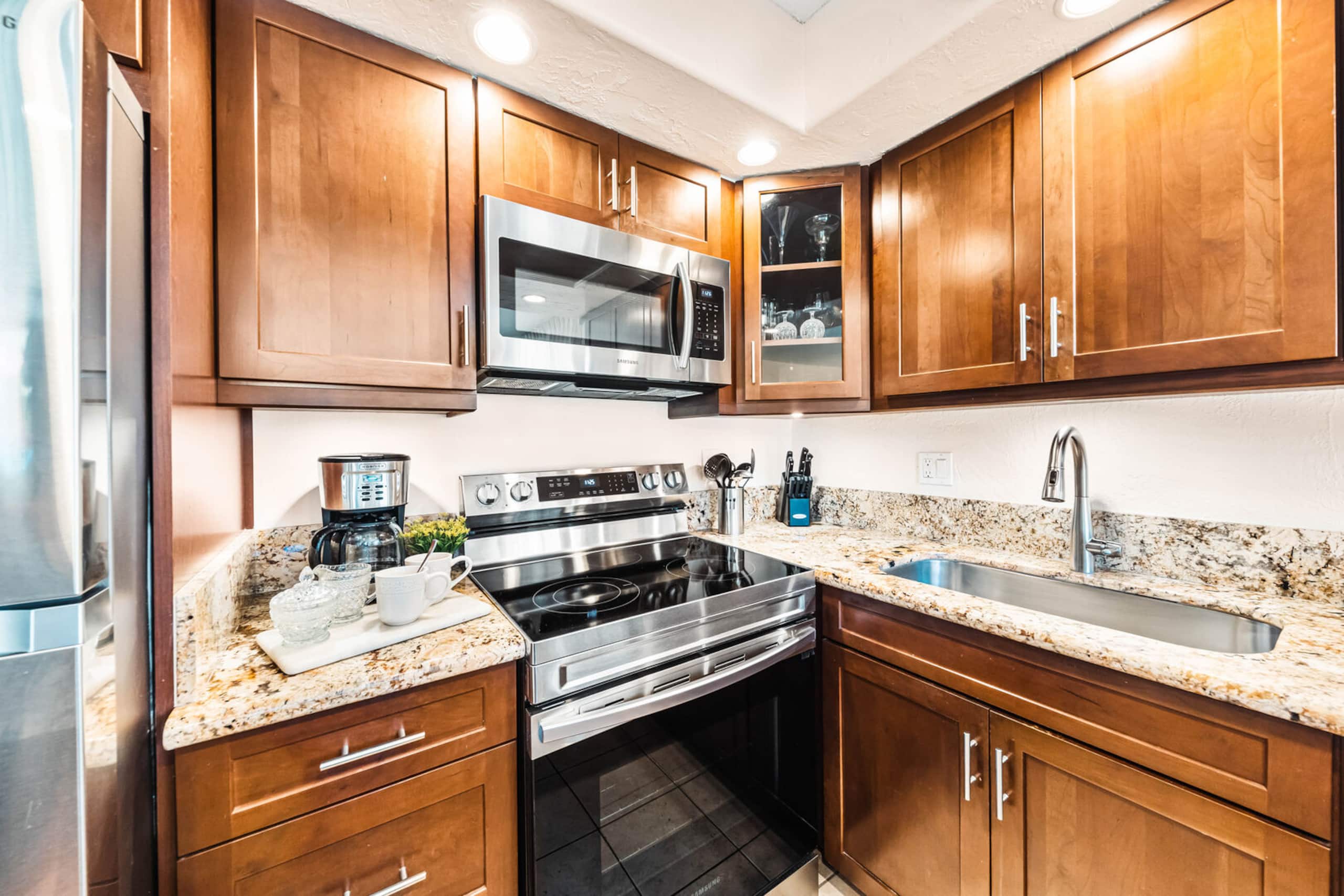 Condo in Lahaina · ★5.0 · 1 bedroom · 2 beds · 1 private bath - Image 8