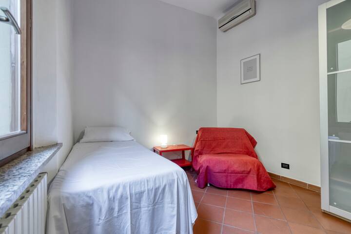 Fine Arts Apartment x5 gallery image 5