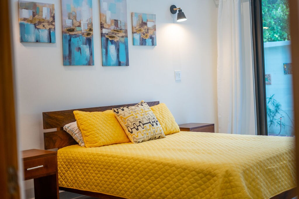 Krevat dopio "queen" po të pret