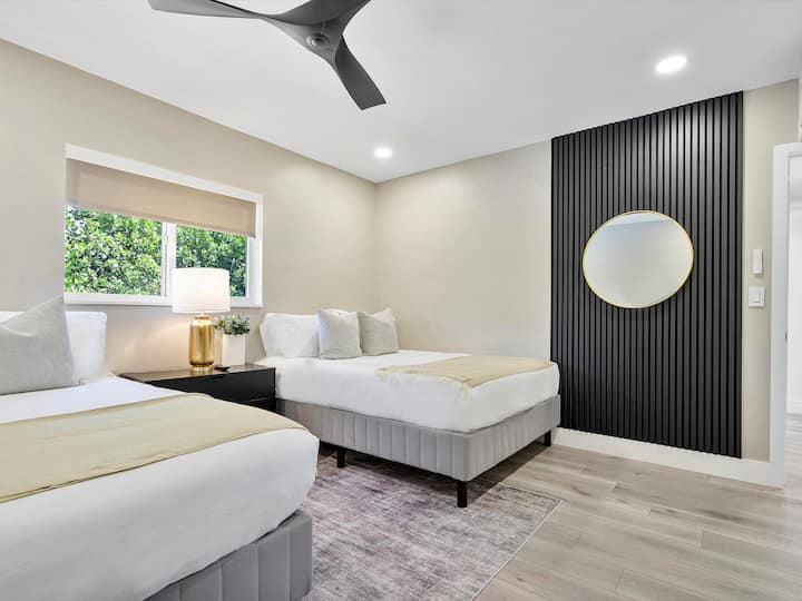 Спальня #2 - 2 кровати размера «queen-size»